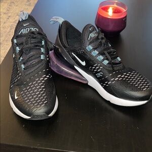 Nike woman’s air max 270 black and purple. Excellent condition